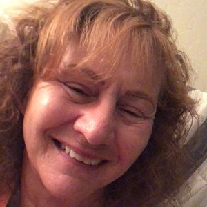 Meet your Posher, Cynthia